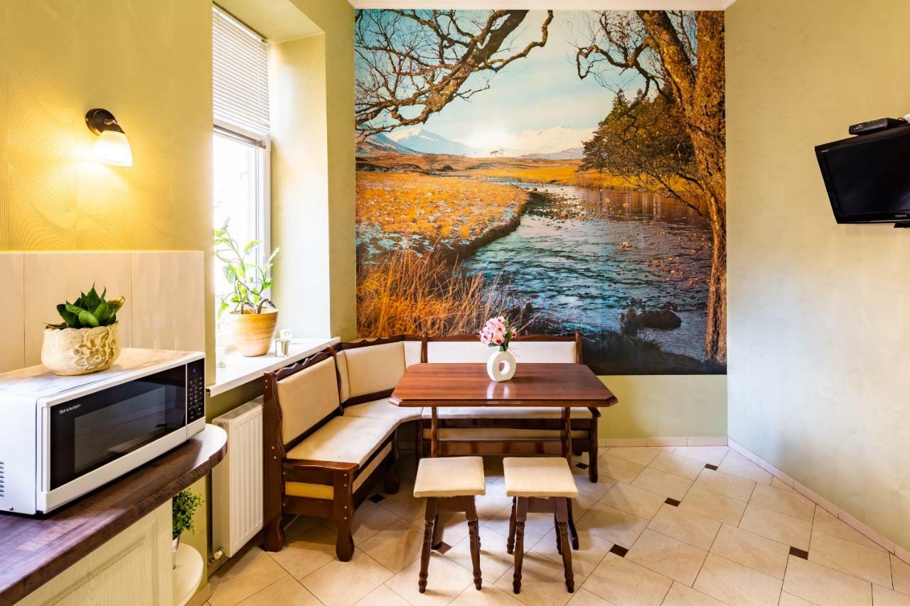 Alfa Apartments Kniazia Romana 11 Lviv Kültér fotó