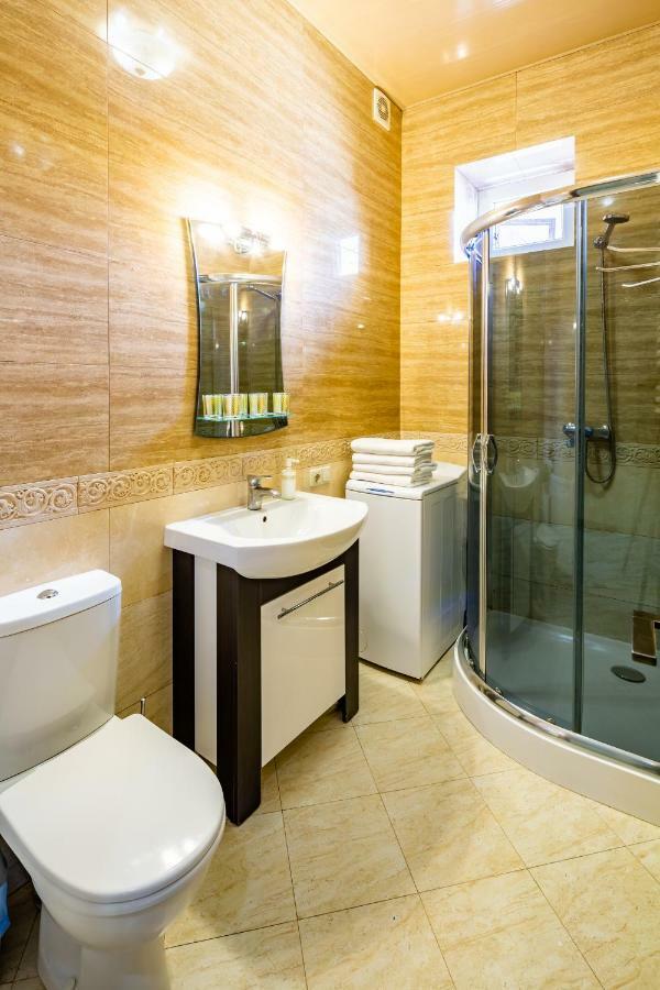 Alfa Apartments Kniazia Romana 11 Lviv Kültér fotó